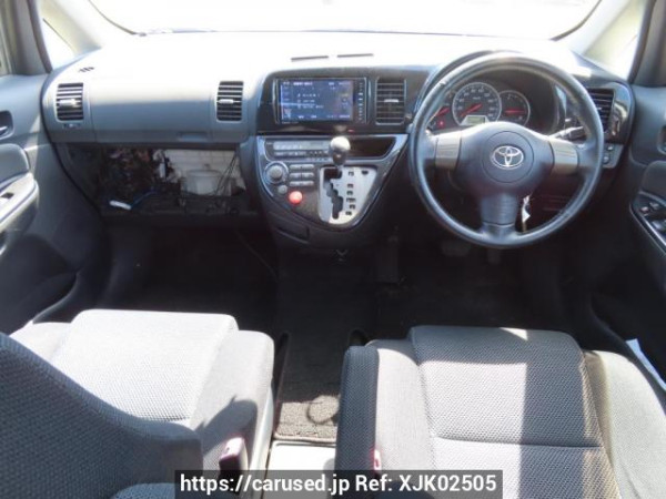Used 2005 AT toyota wish ZNE10G Image[19]