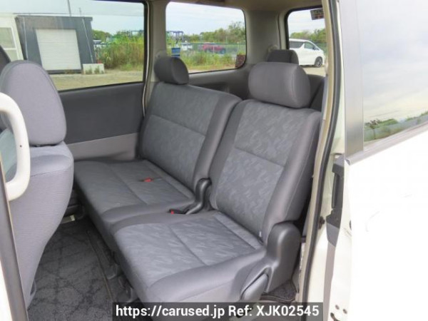 Used 2003 AT toyota noah AZR60G Image[18]