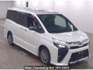 Toyota Voxy ZWR80W