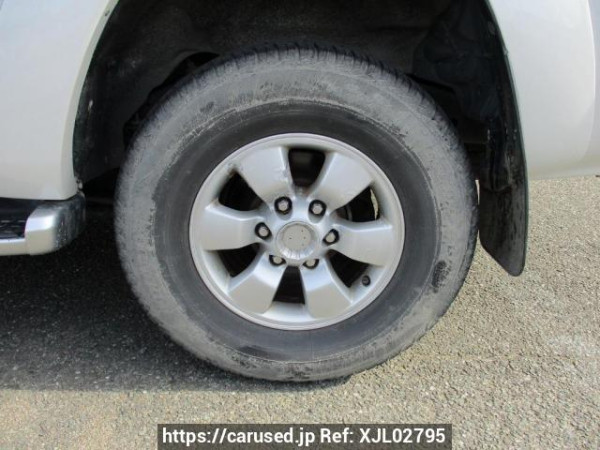 Used 2004 AT toyota hilux-surf RZN215W Image[32]