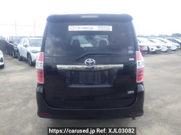 Used 2009 AT toyota noah ZRR70W Image[5]