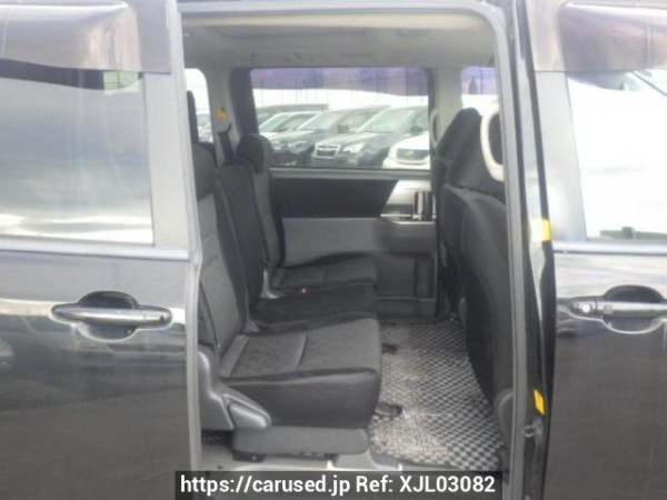Used 2009 AT toyota noah ZRR70W Image[13]