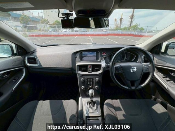 Used 2013 AT volvo v40 MB4164T Image[18]