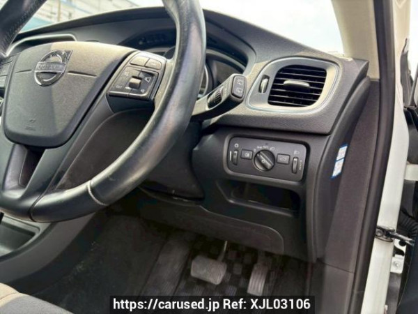 Used 2013 AT volvo v40 MB4164T Image[29]