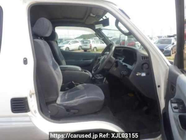 Used 2003 AT toyota regiusace-van TRH112V Image[10]