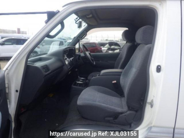 Used 2003 AT toyota regiusace-van TRH112V Image[11]