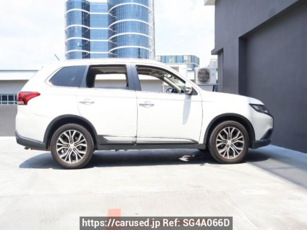 Used 2015 AT mitsubishi outlander null Image[3]