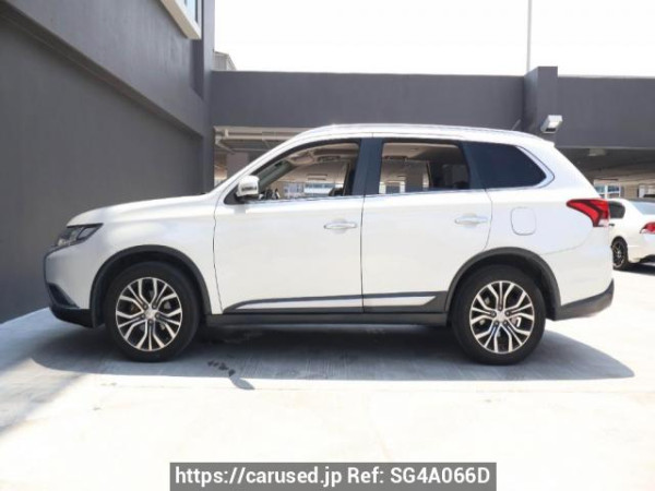 Used 2015 AT mitsubishi outlander null Image[7]