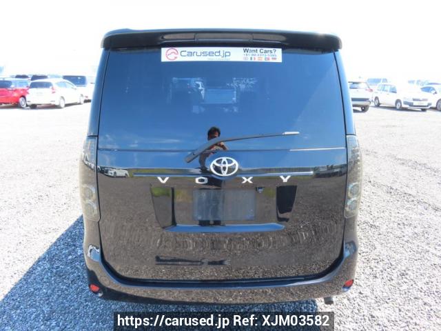 Buy Used 2008 Toyota Voxy ZRR70G (XJM03582) - Carused.jp