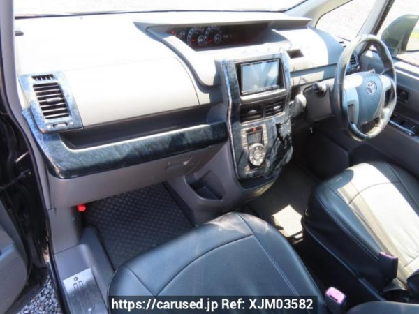 Used 2008 AT toyota voxy ZRR70G Image[13]