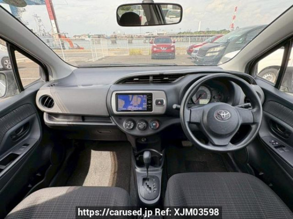 Used 2014 AT toyota vitz KSP130 Image[18]