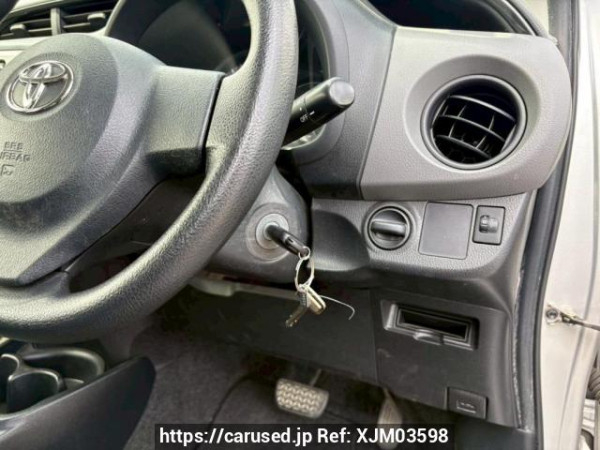 Used 2014 AT toyota vitz KSP130 Image[28]