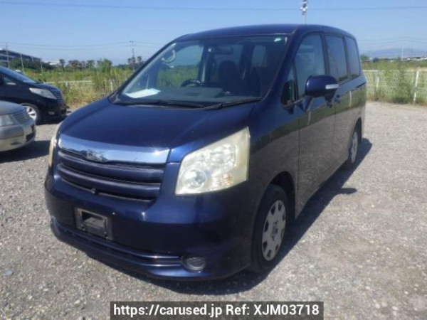 Used 2007 AT toyota noah ZRR70G Image[2]