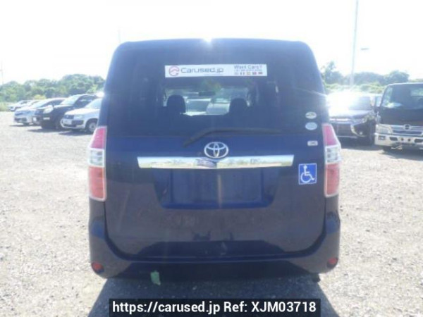 Used 2007 AT toyota noah ZRR70G Image[5]