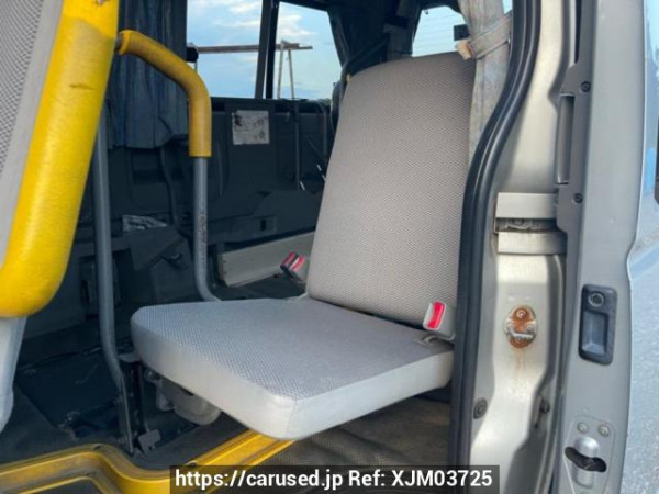 Used 2005 AT toyota hiace-van TRH200K Image[15]