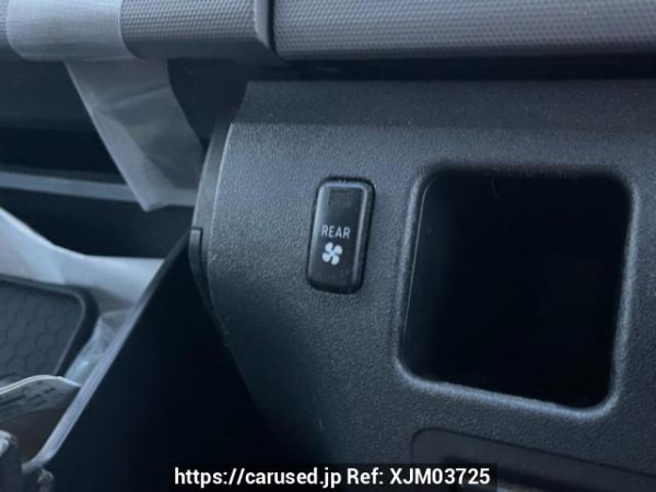 Used 2005 AT toyota hiace-van TRH200K Image[23]