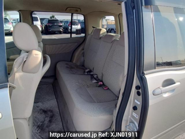 Used 2004 AT toyota raum NCZ20 Image[16]