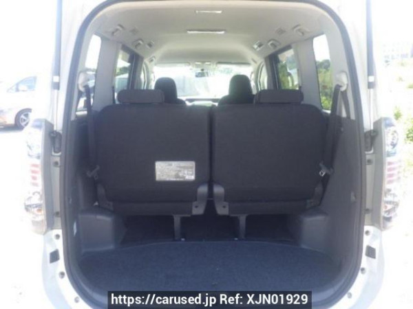 Used 2007 AT toyota voxy ZRR70W Image[8]