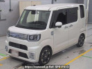 Daihatsu Wake LA700S