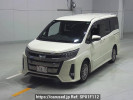 Toyota Noah ZWR80W