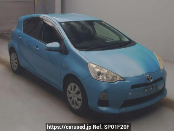 Used 2013 AT toyota aqua NHP10 Image[2]