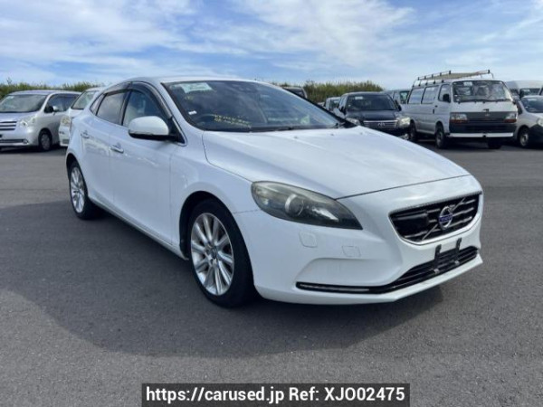 Used 2013 AT volvo v40 MB4164T Image[0]