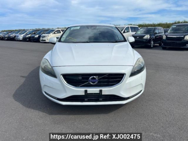 Used 2013 AT volvo v40 MB4164T Image[1]