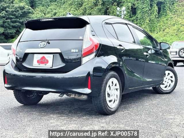 Used 2018 CVT toyota aqua DAA-NHP10 Image[2]