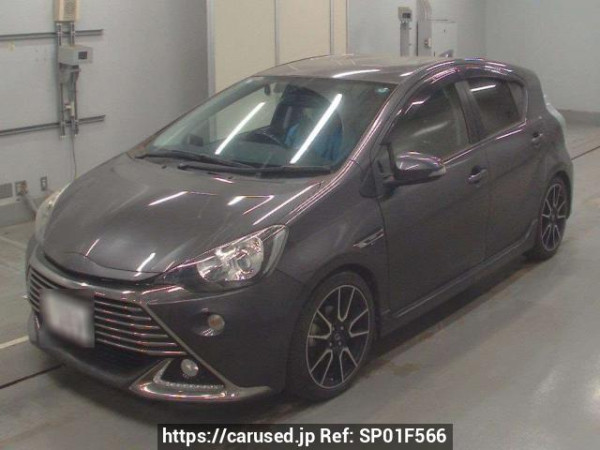 Used 2014 AT toyota aqua NHP10 Image[0]