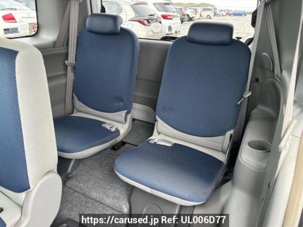 Used 2004 AT toyota sienta NCP81G Image[16]