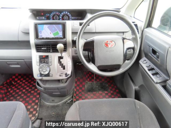 Used 2008 AT toyota voxy ZRR70G Image[23]