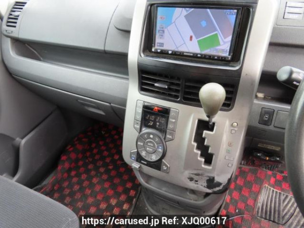 Used 2008 AT toyota voxy ZRR70G Image[28]