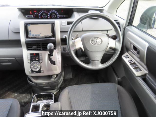 Used 2007 AT toyota voxy ZRR70W Image[23]