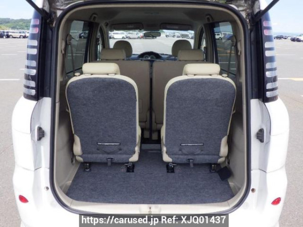 Used 2004 AT toyota sienta NCP81G Image[8]