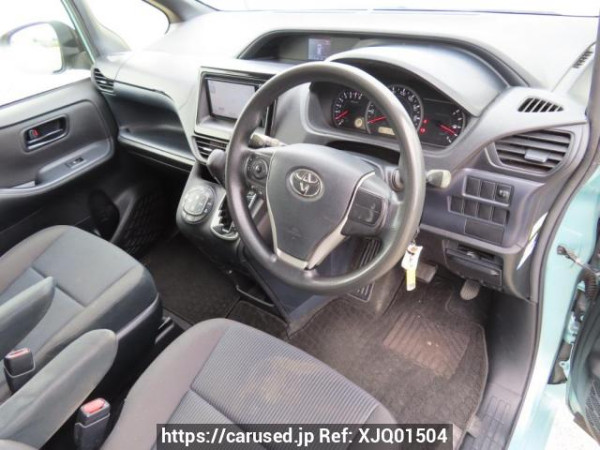 Used 2014 AT toyota noah ZRR80G Image[13]