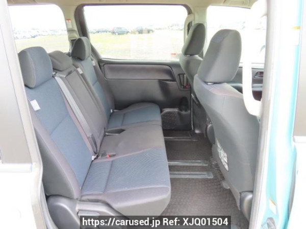 Used 2014 AT toyota noah ZRR80G Image[15]