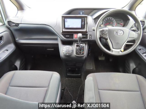 Used 2014 AT toyota noah ZRR80G Image[21]