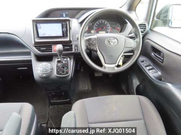 Used 2014 AT toyota noah ZRR80G Image[23]