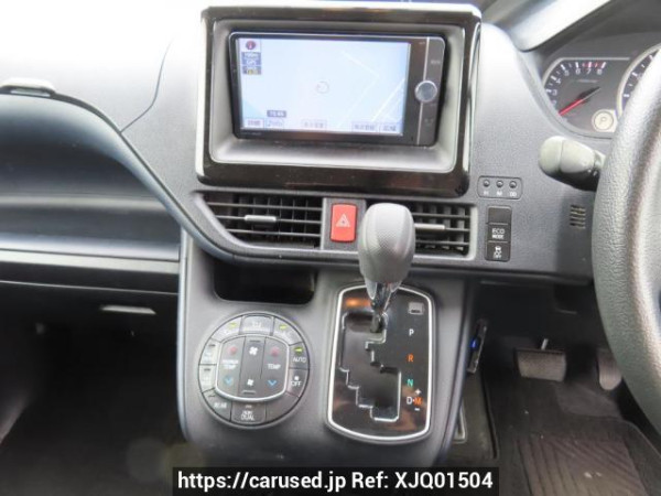 Used 2014 AT toyota noah ZRR80G Image[26]