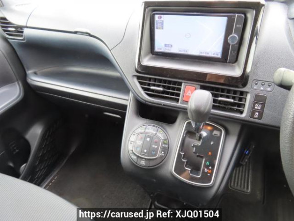 Used 2014 AT toyota noah ZRR80G Image[29]