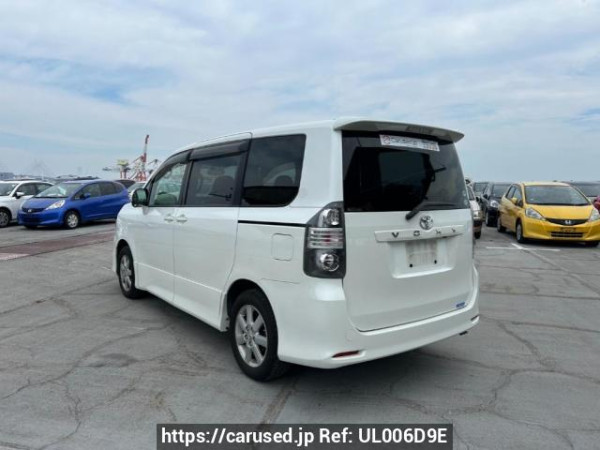 Used 2007 AT toyota voxy ZRR70W Image[4]