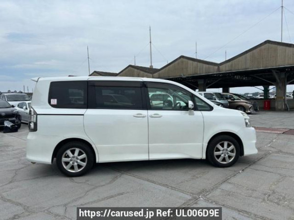 Used 2007 AT toyota voxy ZRR70W Image[7]
