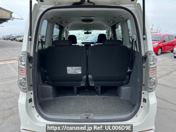 Used 2007 AT toyota voxy ZRR70W Image[8]