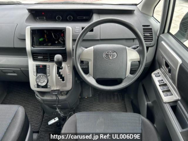 Used 2007 AT toyota voxy ZRR70W Image[21]
