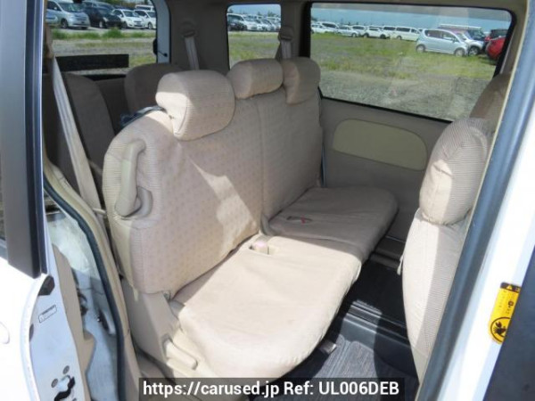 Used 2004 AT toyota sienta NCP81G Image[16]