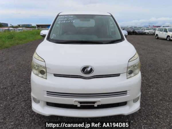 Used 2010 AT toyota voxy ZRR70W Image[1]