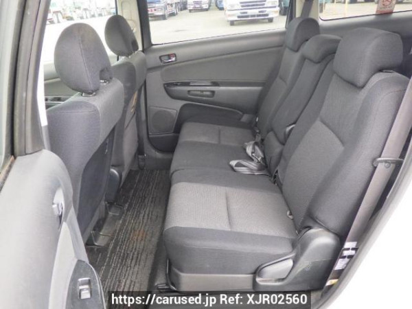 Used 2004 AT toyota wish ZNE10G Image[16]