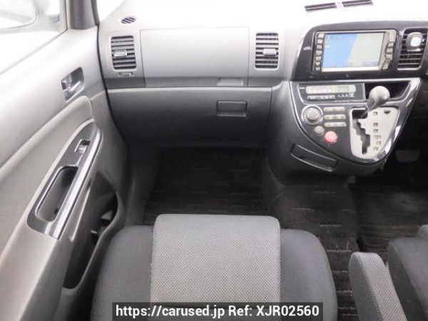 Used 2004 AT toyota wish ZNE10G Image[19]