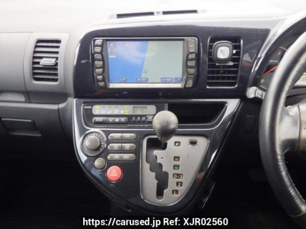 Used 2004 AT toyota wish ZNE10G Image[23]