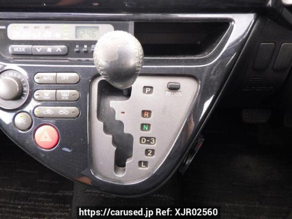 Used 2004 AT toyota wish ZNE10G Image[26]